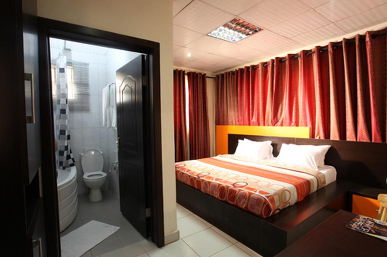 Prince Of Anthony 1960 Hotel Lagos Ngoại thất bức ảnh