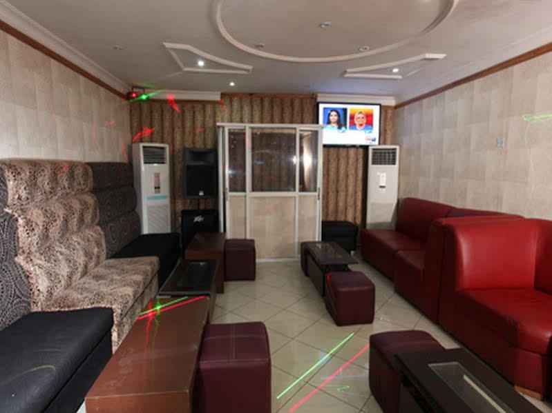 Prince Of Anthony 1960 Hotel Lagos Ngoại thất bức ảnh